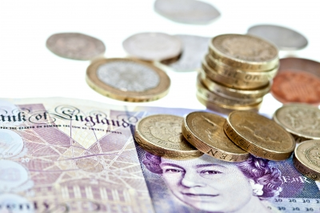 Illustration for article titled Should Individuals Contemplate Short-Term Loans as a Worthwhile Choice?